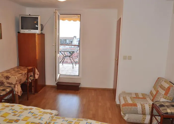 Apartman Lucic *